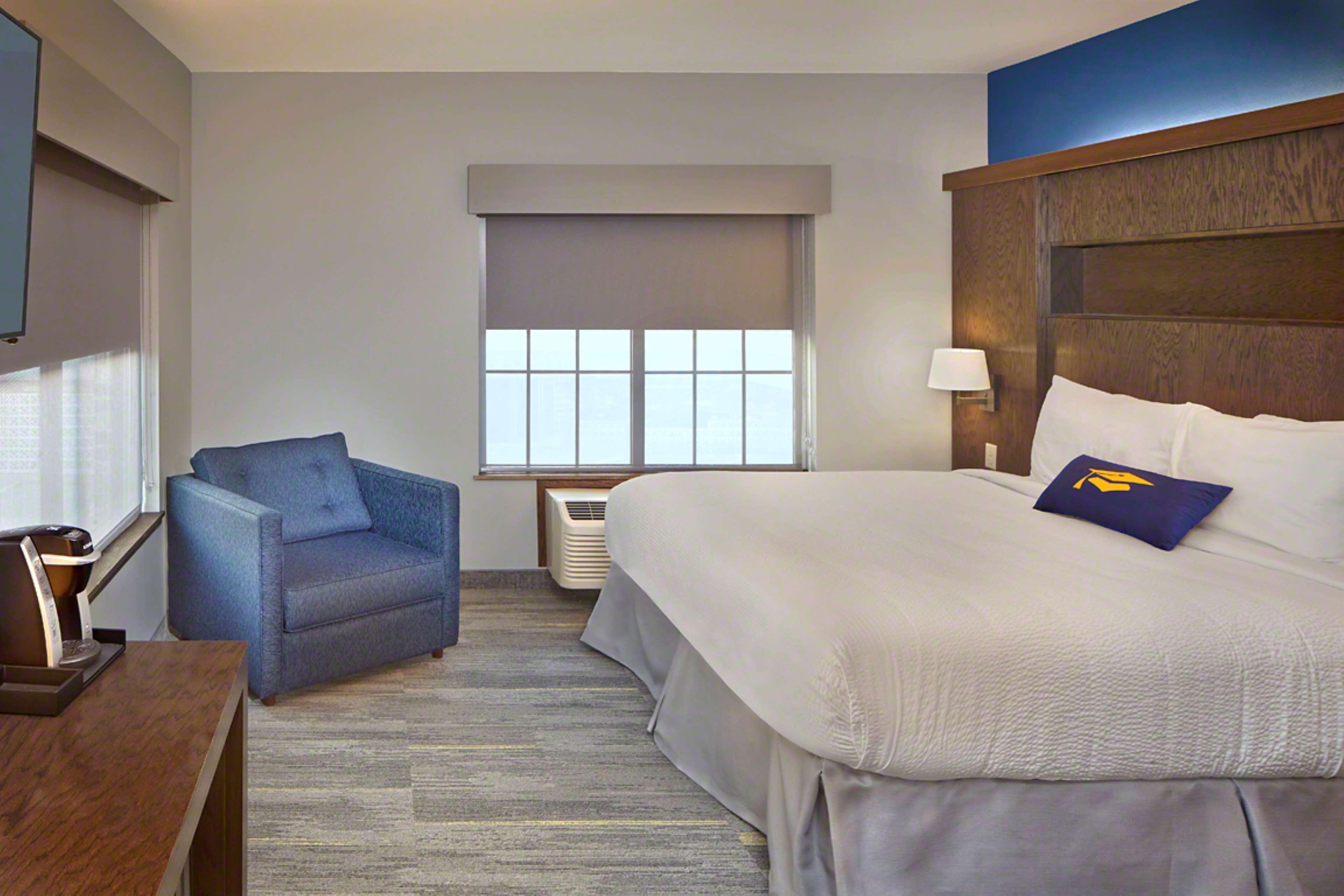 Scholar Morgantown, Tapestry Collection By Hilton Hotel Exterior photo