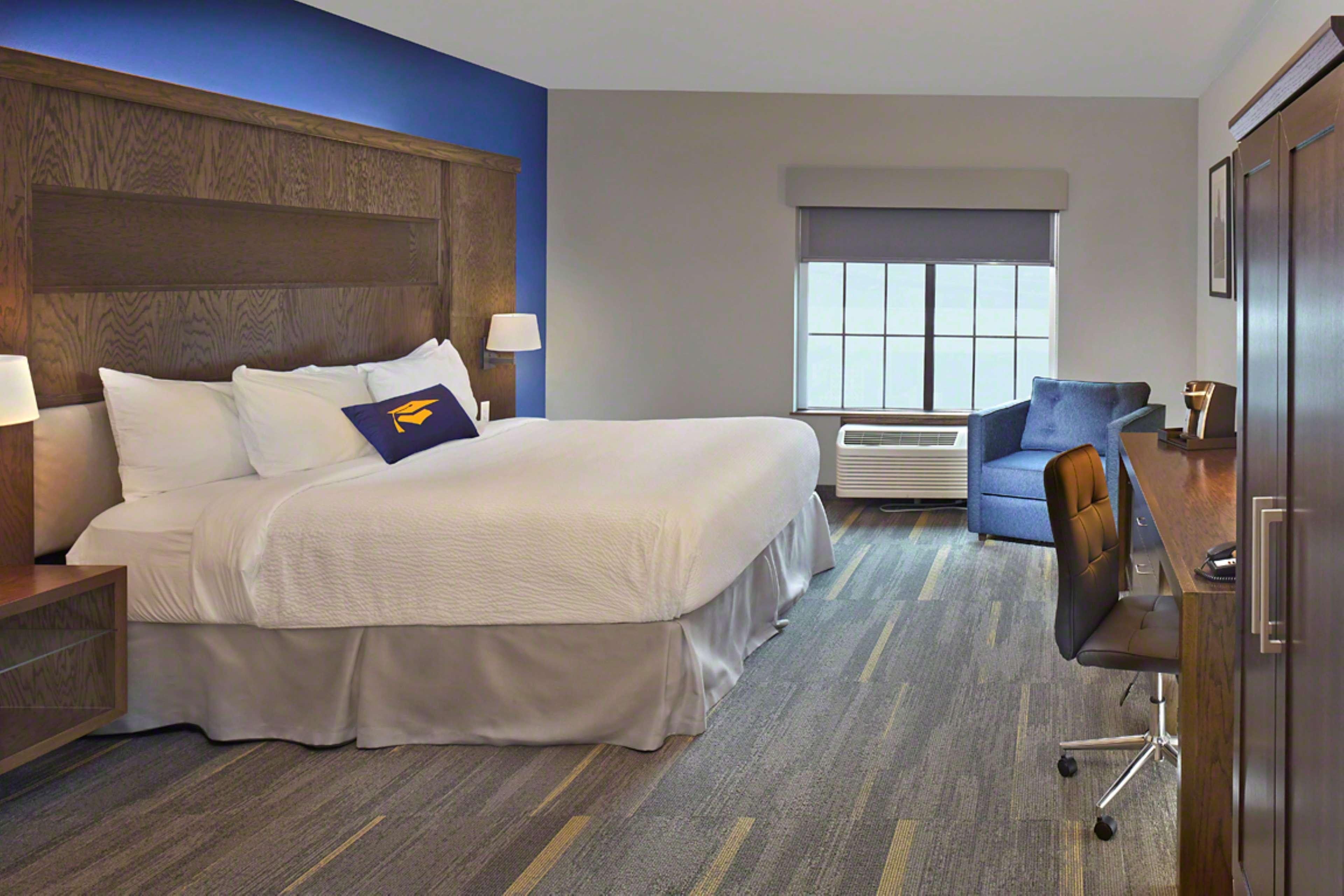 Scholar Morgantown, Tapestry Collection By Hilton Hotel Exterior photo